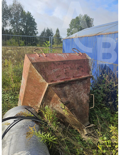 Ківш в категорії Будівельна техніка Concrete hopper: фото 1
