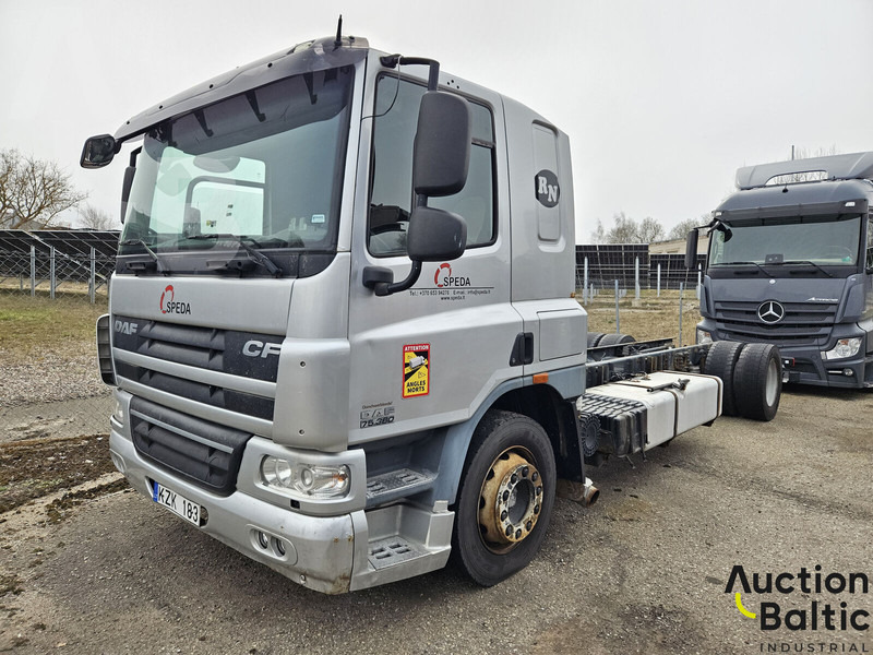 DAF FA 75CF.360 - Вантажівка шасі: фото 1 DAF FA 75CF.360 - Вантажівка шасі: фото 1