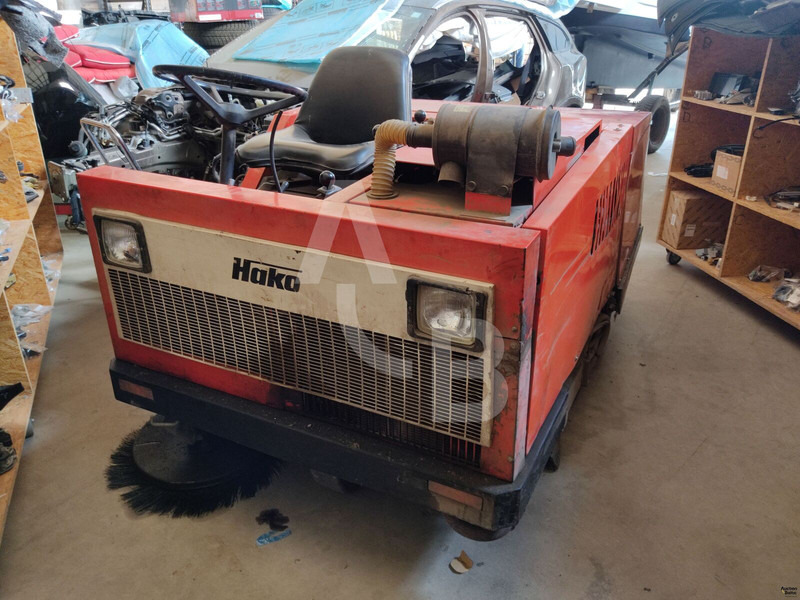 Hako Jonas 1500 - Підмітально-прибиральна машина: фото 1 Hako Jonas 1500 - Підмітально-прибиральна машина: фото 1