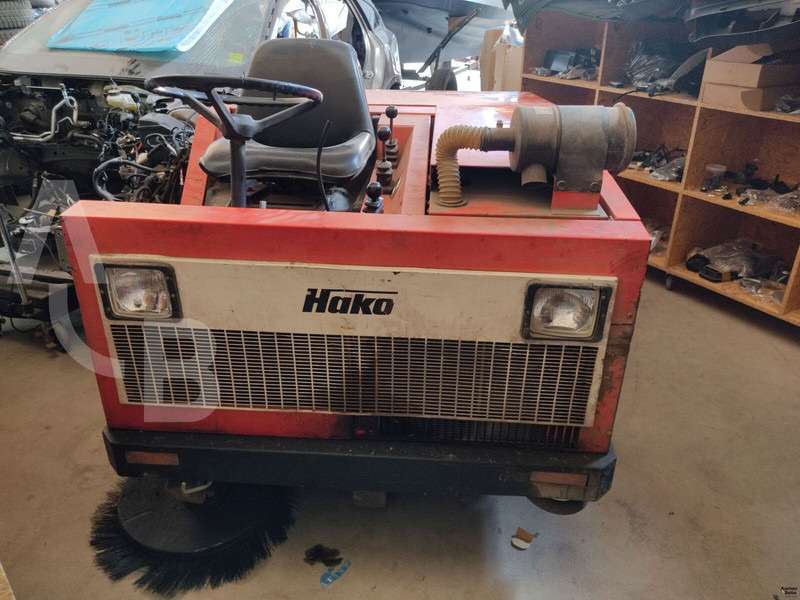 Hako Jonas 1500 - Підмітально-прибиральна машина: фото 3 Hako Jonas 1500 - Підмітально-прибиральна машина: фото 3