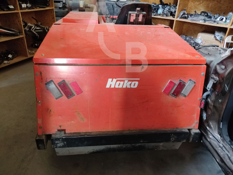 Hako Jonas 1500 - Підмітально-прибиральна машина: фото 5 Hako Jonas 1500 - Підмітально-прибиральна машина: фото 5