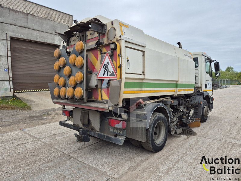 MAN TGM15.250 4X2 BL - Підмітально-прибиральна машина: фото 3 MAN TGM15.250 4X2 BL - Підмітально-прибиральна машина: фото 3