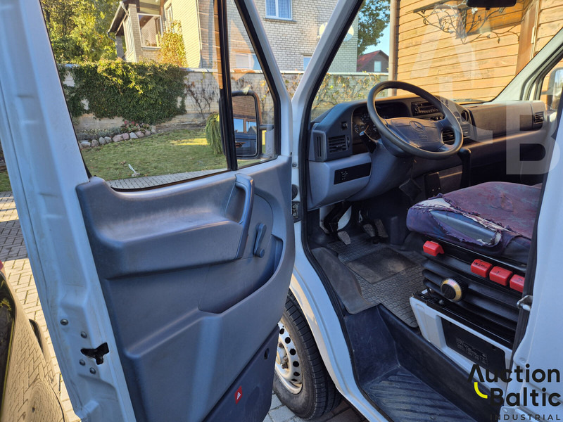 Mercedes-Benz 300-serie 312 D - Суцільнометалевий фургон: фото 5 Mercedes-Benz 300-serie 312 D - Суцільнометалевий фургон: фото 5