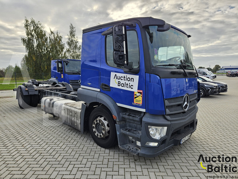 Mercedes-Benz Actros 1843 - Вантажівка шасі: фото 2 Mercedes-Benz Actros 1843 - Вантажівка шасі: фото 2