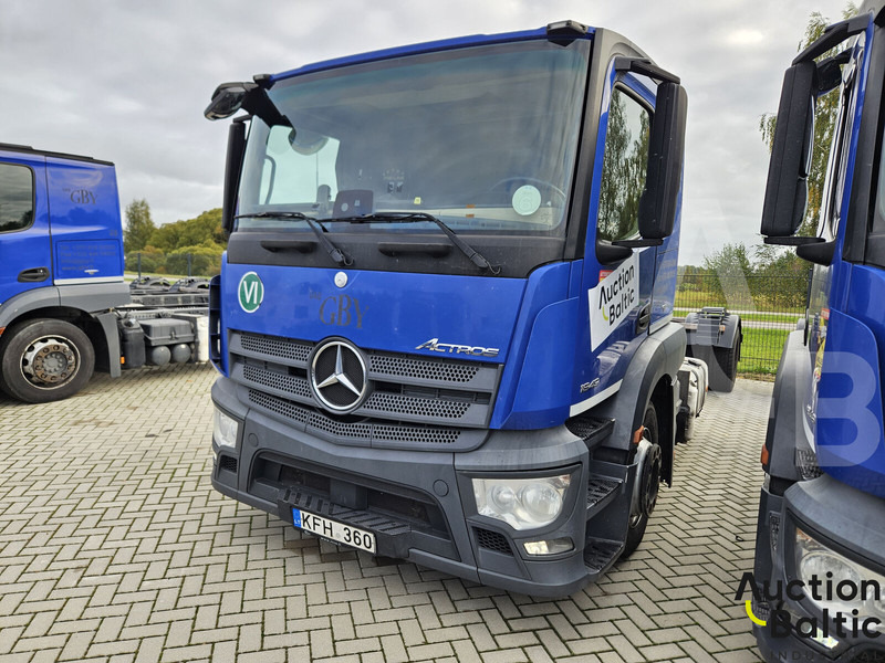 Mercedes-Benz Actros 1843 - Вантажівка шасі: фото 2 Mercedes-Benz Actros 1843 - Вантажівка шасі: фото 2