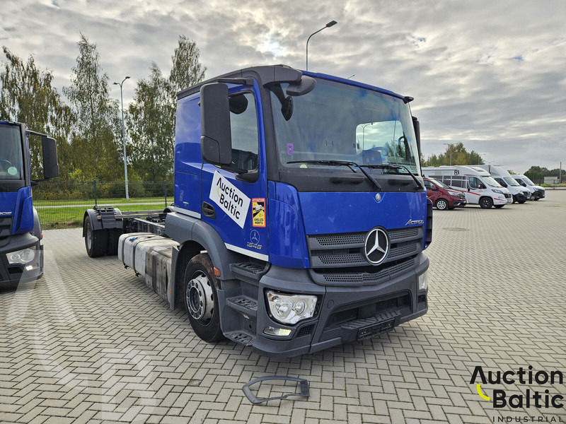 Mercedes-Benz Actros 1843 - Вантажівка шасі: фото 2 Mercedes-Benz Actros 1843 - Вантажівка шасі: фото 2