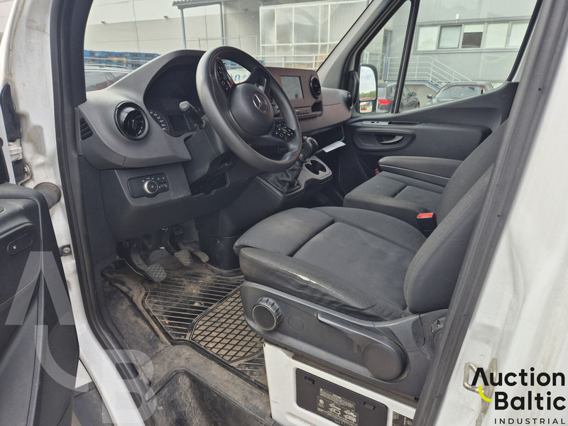 Mercedes-Benz Sprinter 316 - Суцільнометалевий фургон: фото 5 Mercedes-Benz Sprinter 316 - Суцільнометалевий фургон: фото 5