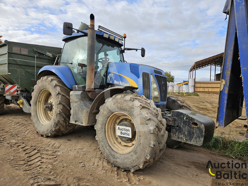 New Holland T 8040 - Трактор: фото 1 New Holland T 8040 - Трактор: фото 1
