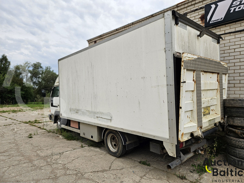 Nissan U714 - Вантажівка з закритим кузовом: фото 3 Nissan U714 - Вантажівка з закритим кузовом: фото 3
