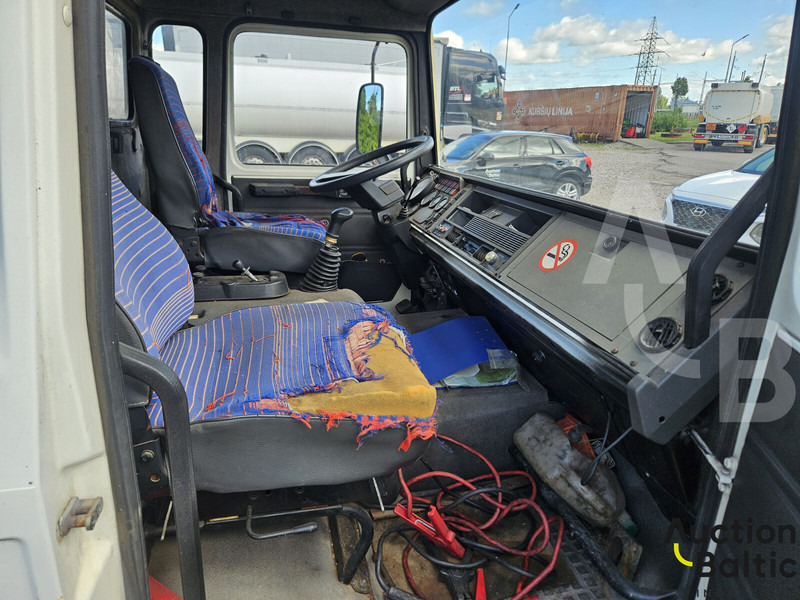 Renault Midliner S 150 - Вантажівка цистерна: фото 5 Renault Midliner S 150 - Вантажівка цистерна: фото 5