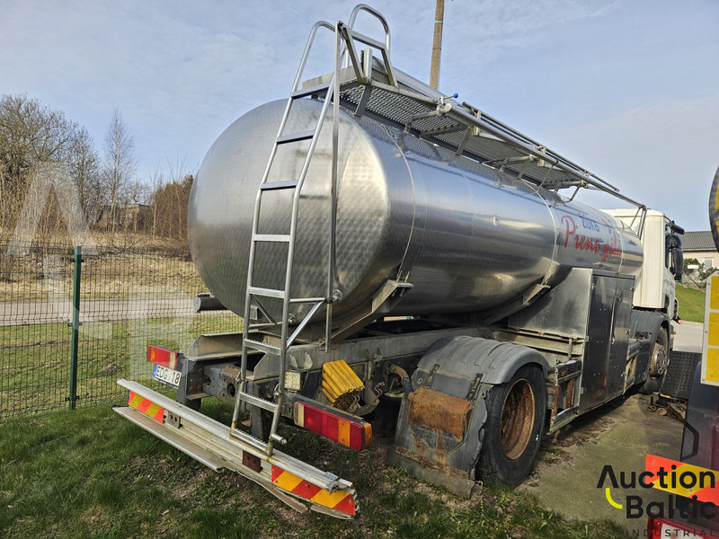 Scania P 230 - Вантажівка цистерна: фото 4 Scania P 230 - Вантажівка цистерна: фото 4