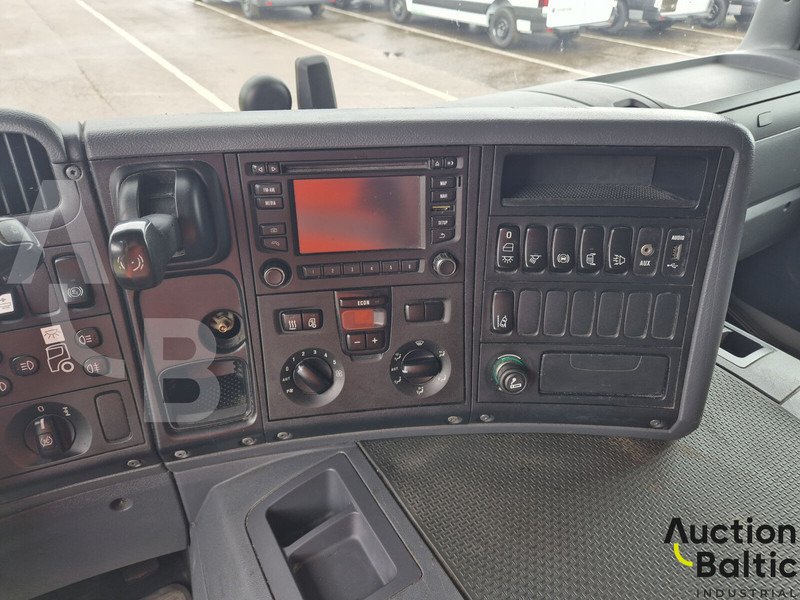 Вантажівка шасі Scania P 450: фото 10