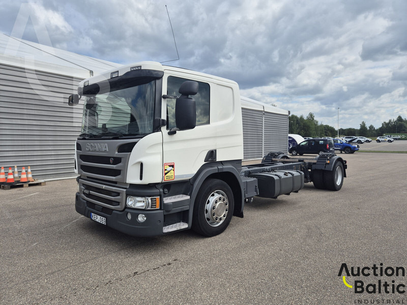 Scania P 450 - Вантажівка шасі: фото 1 Scania P 450 - Вантажівка шасі: фото 1