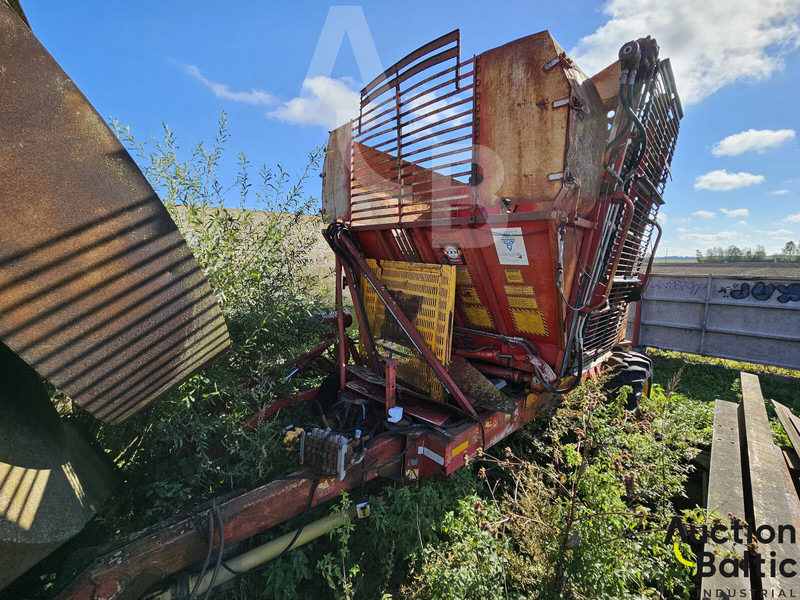 TIM Sugar beet harvester - Зернозбиральний комбайн: фото 4 TIM Sugar beet harvester - Зернозбиральний комбайн: фото 4