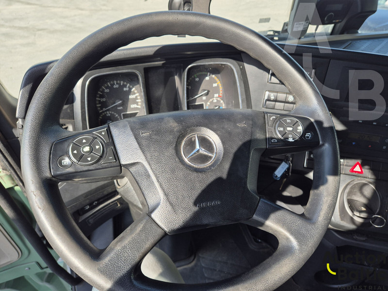Тягач Mercedes-Benz Actros 1845: фото 8