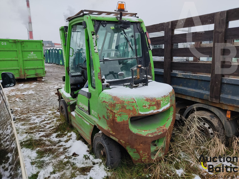 UniCarriers 30 - Дизельний навантажувач: фото 2 UniCarriers 30 - Дизельний навантажувач: фото 2