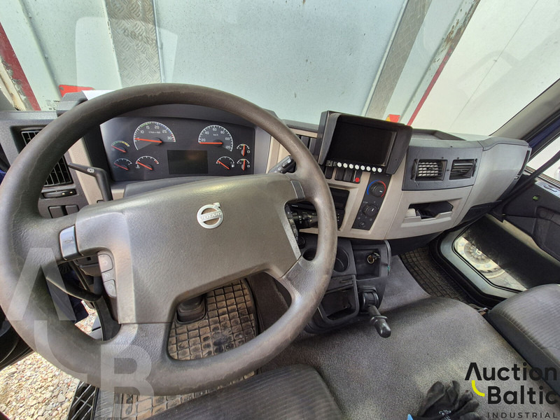 Volvo FL240 - Вантажівка з закритим кузовом: фото 5 Volvo FL240 - Вантажівка з закритим кузовом: фото 5