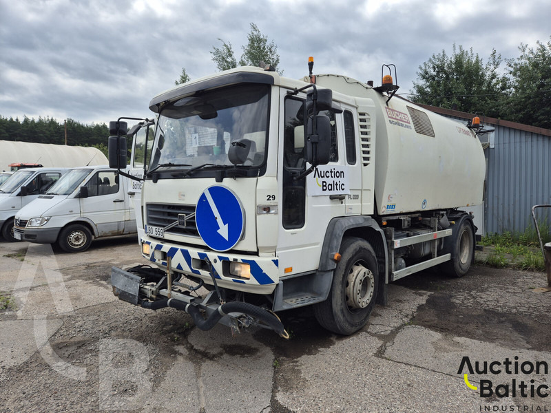 Volvo FL618 - Підмітально-прибиральна машина: фото 2 Volvo FL618 - Підмітально-прибиральна машина: фото 2
