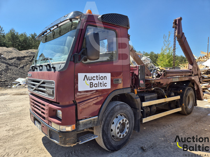 Volvo FM12 - Скіповий навантажувач вантажівка: фото 1 Volvo FM12 - Скіповий навантажувач вантажівка: фото 1