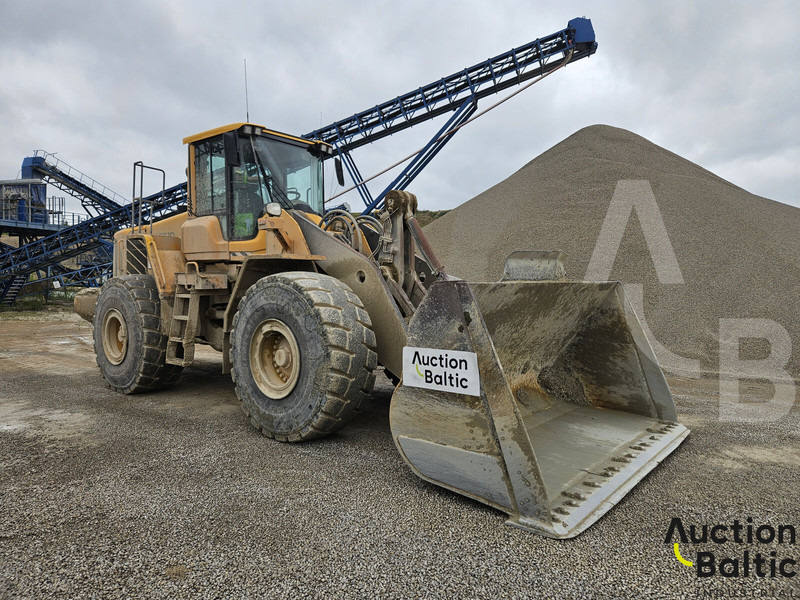 Volvo L 180 F - Колісний навантажувач: фото 1 Volvo L 180 F - Колісний навантажувач: фото 1