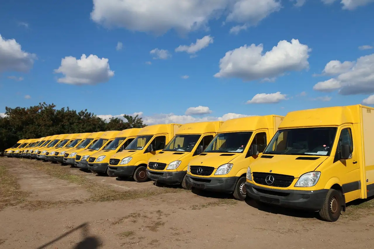 Mercedes-Benz Sprinter/Koffer/Regalsystem/ EU5/ 1. Hand - Фургон з закритим кузовом: фото 1 Mercedes-Benz Sprinter/Koffer/Regalsystem/ EU5/ 1. Hand - Фургон з закритим кузовом: фото 1