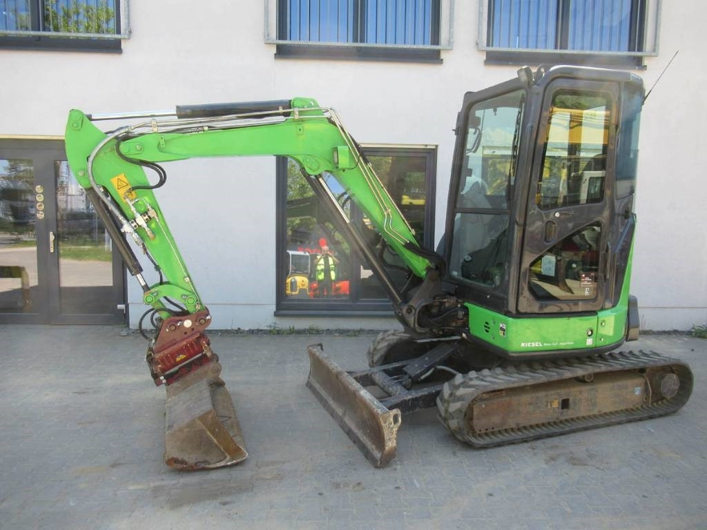Hitachi ZX33U-6 Powertilt / Klima - Міні-екскаватор: фото 1 Hitachi ZX33U-6 Powertilt / Klima - Міні-екскаватор: фото 1