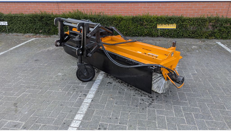 Bema Bema 25 Veegmachine - Обладнання для клінінгу: фото 3 Bema Bema 25 Veegmachine - Обладнання для клінінгу: фото 3
