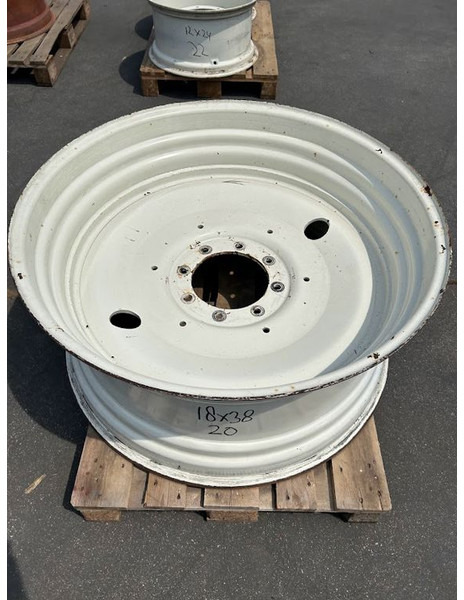 New Holland velg 18 x 38 - Колісний диск: фото 2 New Holland velg 18 x 38 - Колісний диск: фото 2