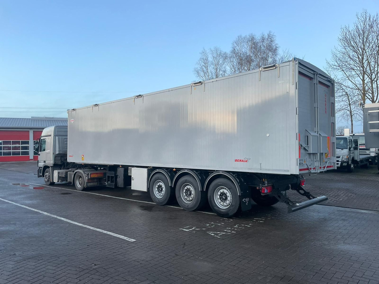 Benalu Optiliner Twin-Liner 68 m³ Kombi fest/flüssig - Самоскид напівпричіп: фото 3 Benalu Optiliner Twin-Liner 68 m³ Kombi fest/flüssig - Самоскид напівпричіп: фото 3