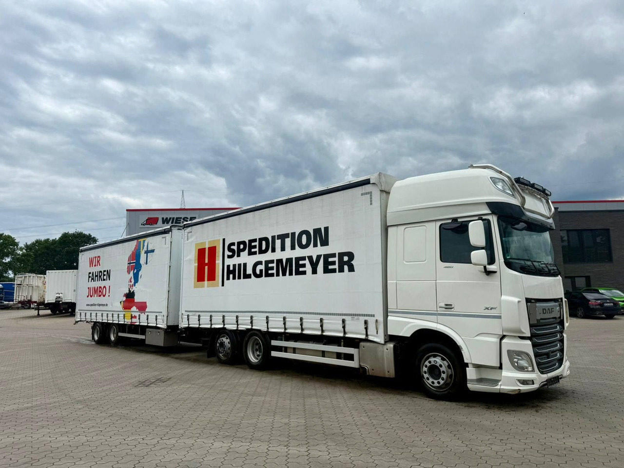 DAF XF 480 FAN LowDeck 6x2 Jumbo Inklusive Anhänger - Тентована вантажівка: фото 1 DAF XF 480 FAN LowDeck 6x2 Jumbo Inklusive Anhänger - Тентована вантажівка: фото 1