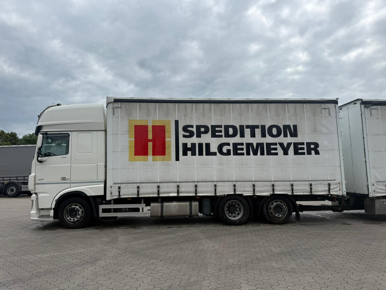 DAF XF 480 FAN LowDeck 6x2 Jumbo Inklusive Anhänger - Тентована вантажівка, Тентований причіп: фото 3 DAF XF 480 FAN LowDeck 6x2 Jumbo Inklusive Anhänger - Тентована вантажівка, Тентований причіп: фото 3
