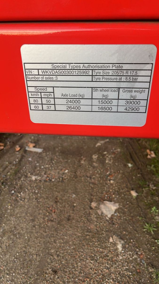 Kässbohrer KSLA RJ Mega Jumbo Tieflader tele Wie Neu - Низькорамна платформа напівпричіп: фото 4 Kässbohrer KSLA RJ Mega Jumbo Tieflader tele Wie Neu - Низькорамна платформа напівпричіп: фото 4