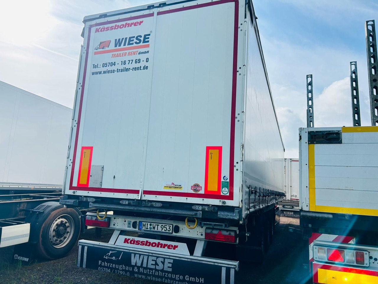 Kässbohrer Schiebeplanen Auflieger - Тентований напівпричіп: фото 2 Kässbohrer Schiebeplanen Auflieger - Тентований напівпричіп: фото 2