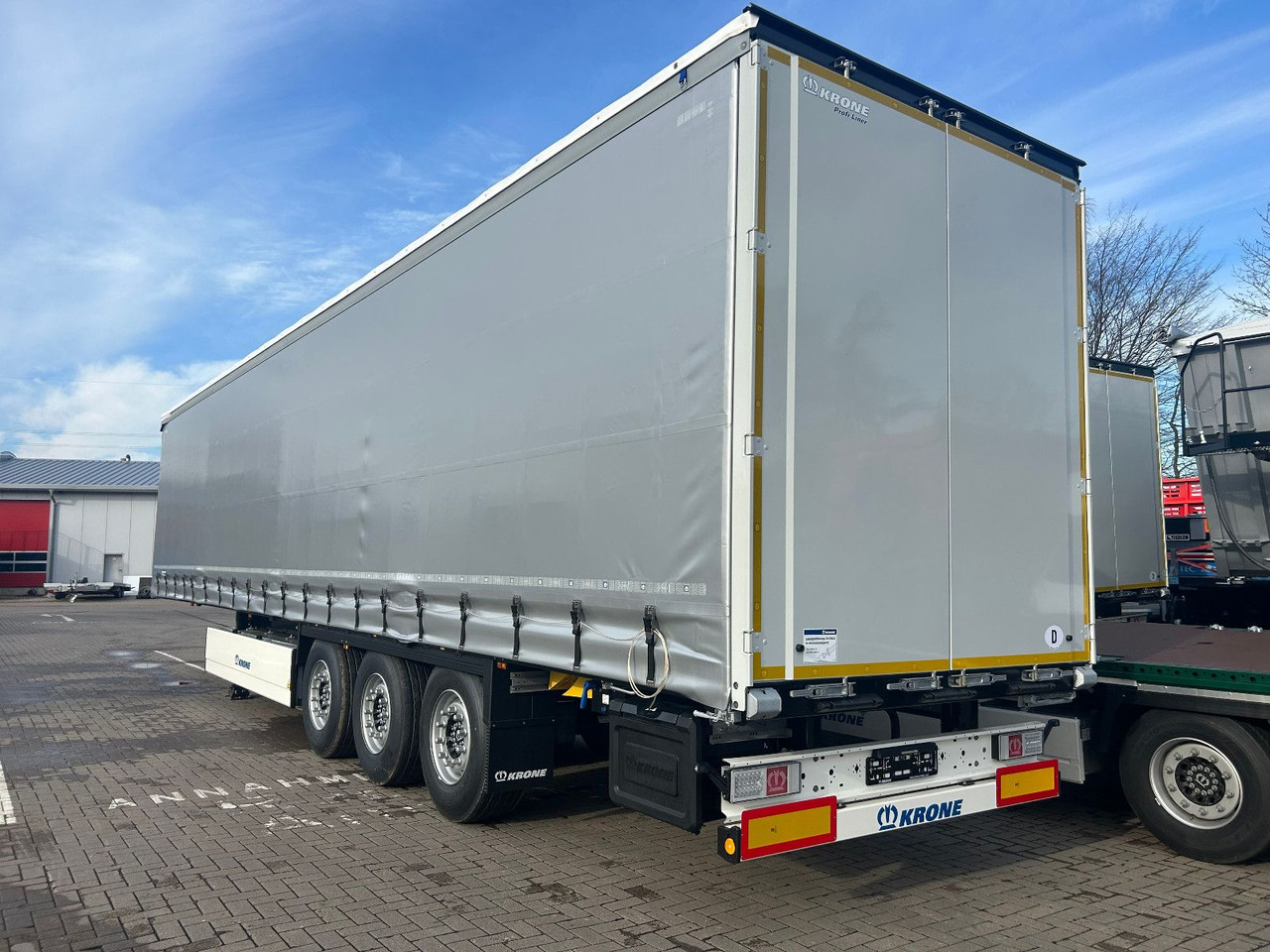 Krone SDP 27 - 1 Stück sofort verfügbar! - Тентований напівпричіп: фото 2 Krone SDP 27 - 1 Stück sofort verfügbar! - Тентований напівпричіп: фото 2