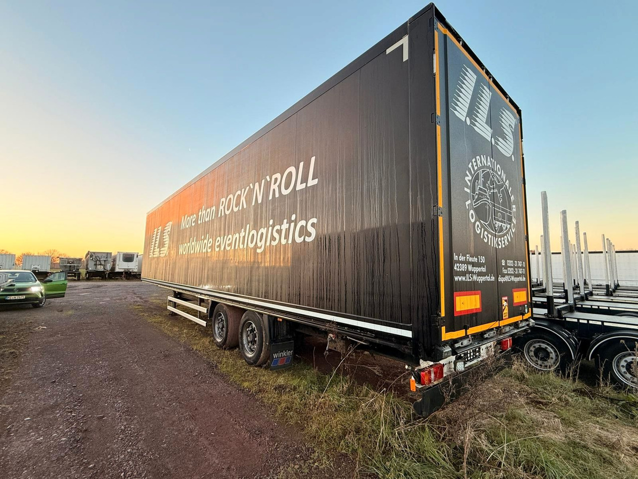 Krone SZ - Mega Koffer mit Rampenhalterung - Закритий кузов напівпричіп: фото 3 Krone SZ - Mega Koffer mit Rampenhalterung - Закритий кузов напівпричіп: фото 3