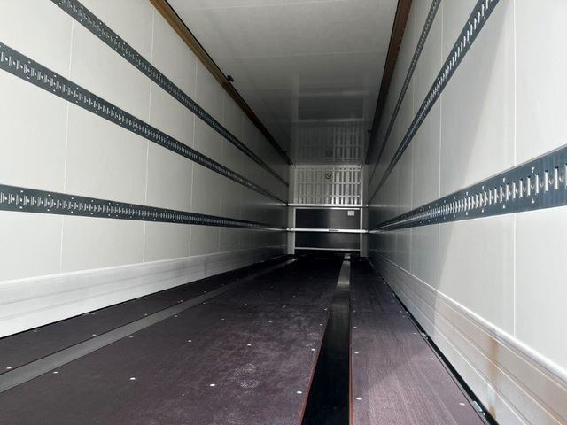 Krone SZK 18 Koffer Event Mega-Koffer 2.900 mm Höhe - Закритий кузов напівпричіп: фото 3 Krone SZK 18 Koffer Event Mega-Koffer 2.900 mm Höhe - Закритий кузов напівпричіп: фото 3