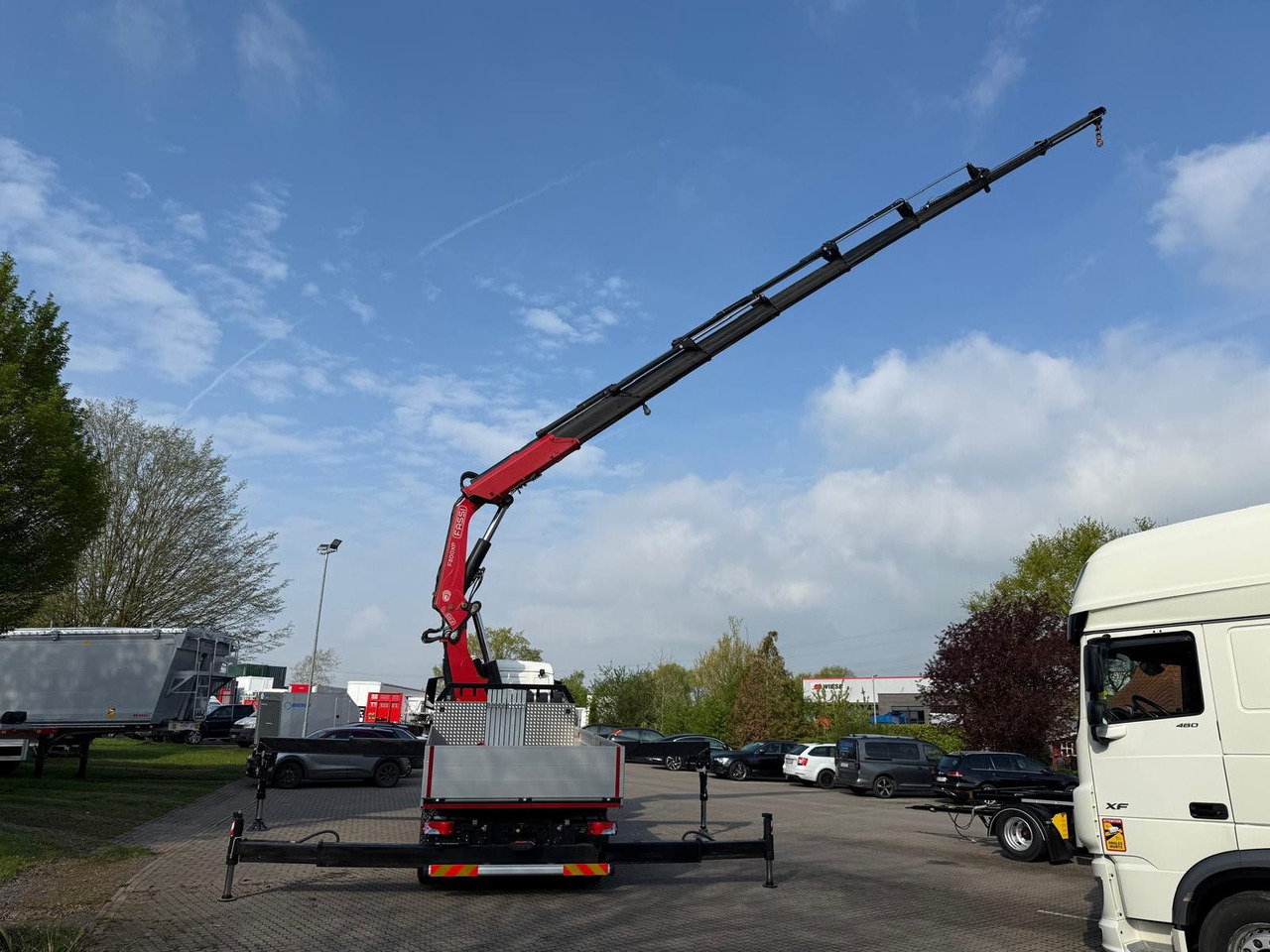 MAN 35.520 8x4 Kran Fassi F800, OHNE ABSTÜTZÜBERWACH - Бортова вантажівка/ Платформа, Вантажівка з маніпулятором: фото 4 MAN 35.520 8x4 Kran Fassi F800, OHNE ABSTÜTZÜBERWACH - Бортова вантажівка/ Платформа, Вантажівка з маніпулятором: фото 4