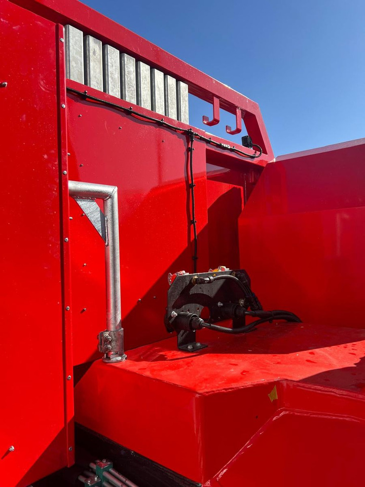 MAN 8x4 mit F1150RA.2.28 L616 Winde - Бортова вантажівка/ Платформа, Вантажівка з маніпулятором: фото 2 MAN 8x4 mit F1150RA.2.28 L616 Winde - Бортова вантажівка/ Платформа, Вантажівка з маніпулятором: фото 2