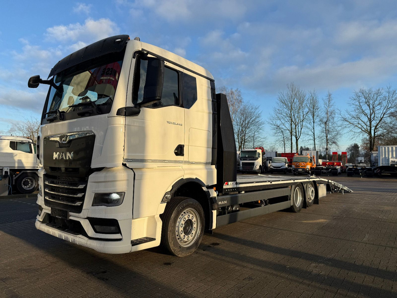 MAN Baumaschinen- Arbeitsbühnentransporter Rampen - Бортова вантажівка/ Платформа: фото 5 MAN Baumaschinen- Arbeitsbühnentransporter Rampen - Бортова вантажівка/ Платформа: фото 5