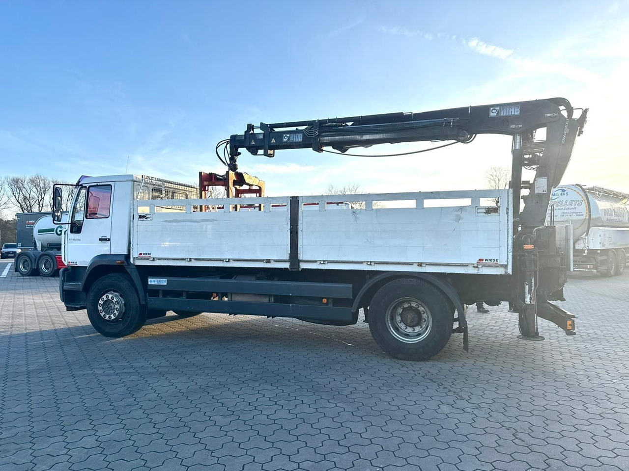 MAN LE 18.280 Pritsche mit HIAB 133 K PRO/HIPRO Kran - Бортова вантажівка/ Платформа, Вантажівка з маніпулятором: фото 5 MAN LE 18.280 Pritsche mit HIAB 133 K PRO/HIPRO Kran - Бортова вантажівка/ Платформа, Вантажівка з маніпулятором: фото 5