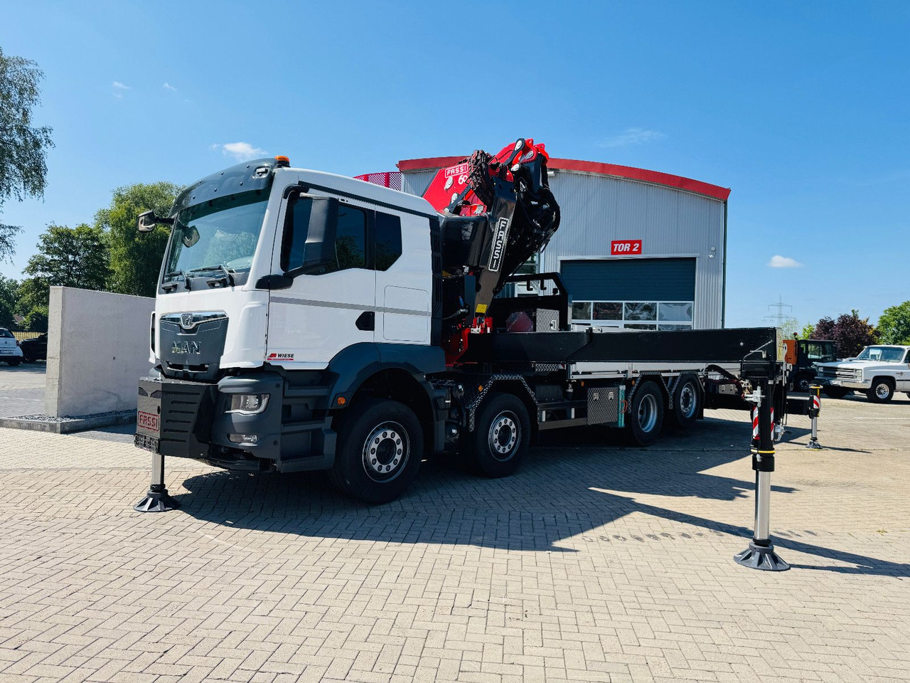MAN TGS 32.510 mit F710 Frontkran sofort - Бортова вантажівка/ Платформа, Вантажівка з маніпулятором: фото 2 MAN TGS 32.510 mit F710 Frontkran sofort - Бортова вантажівка/ Платформа, Вантажівка з маніпулятором: фото 2