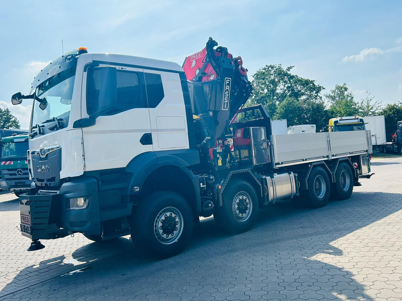 MAN TGS 41.520 8x8 mit Fassi Ladekran F710RA.2.26 - Бортова вантажівка/ Платформа: фото 5 MAN TGS 41.520 8x8 mit Fassi Ladekran F710RA.2.26 - Бортова вантажівка/ Платформа: фото 5