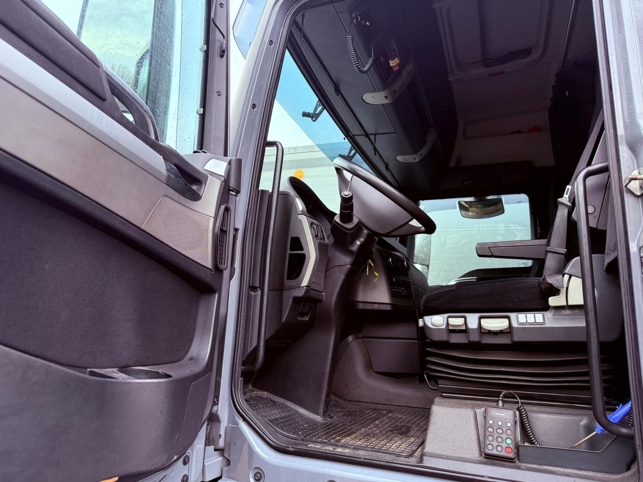 MAN TGX 18.440 LL Volumen LKW mit Staplerhalterung MAN TGX 18.440 LL Volumen LKW mit Staplerhalterung - Тентована вантажівка: фото 5 MAN TGX 18.440 LL Volumen LKW mit Staplerhalterung MAN TGX 18.440 LL Volumen LKW mit Staplerhalterung - Тентована вантажівка: фото 5