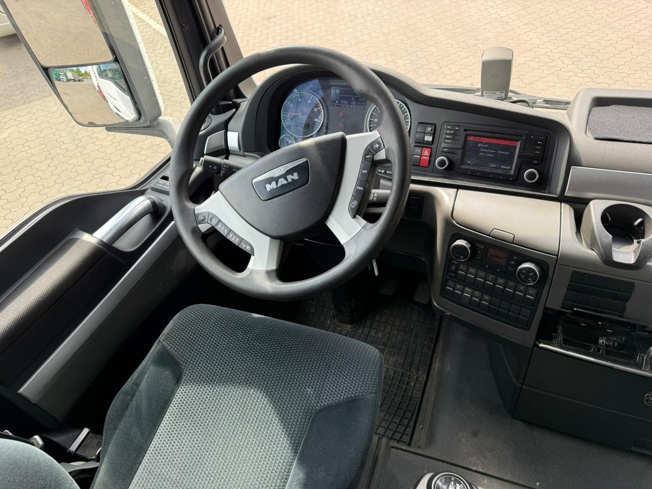 MAN TGX 26.440 6x2 mit HMF 3000-5 Kran TÜV NEU в лізинг MAN TGX 26.440 6x2 mit HMF 3000-5 Kran TÜV NEU: фото 15