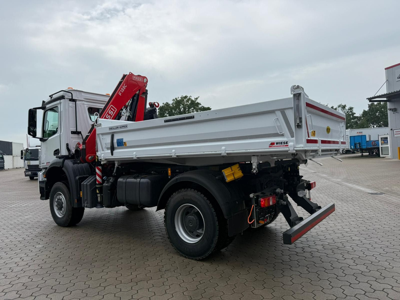 Mercedes-Benz Arocs 1835 4x2 Meiller Fassi F135 Kran Kipper - Вантажівка з маніпулятором: фото 4 Mercedes-Benz Arocs 1835 4x2 Meiller Fassi F135 Kran Kipper - Вантажівка з маніпулятором: фото 4
