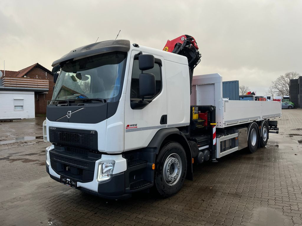 Volvo FE350 6x2 Pritsche Palfinger PK22002-EH - Вантажівка з маніпулятором, Бортова вантажівка/ Платформа: фото 1 Volvo FE350 6x2 Pritsche Palfinger PK22002-EH - Вантажівка з маніпулятором, Бортова вантажівка/ Платформа: фото 1