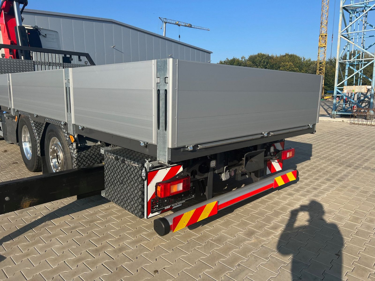 Volvo FH 500 8x2 Kran F710 RA2.26 - Бортова вантажівка/ Платформа, Вантажівка з маніпулятором: фото 3 Volvo FH 500 8x2 Kran F710 RA2.26 - Бортова вантажівка/ Платформа, Вантажівка з маніпулятором: фото 3
