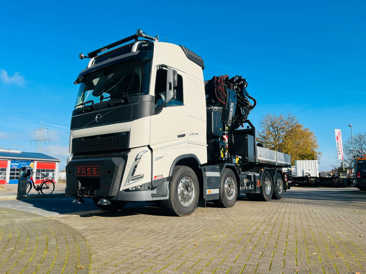 Volvo FH 540 SZM mit F1450 HXP Fly Jib + Winde - Бортова вантажівка/ Платформа, Вантажівка з маніпулятором: фото 5 Volvo FH 540 SZM mit F1450 HXP Fly Jib + Winde - Бортова вантажівка/ Платформа, Вантажівка з маніпулятором: фото 5