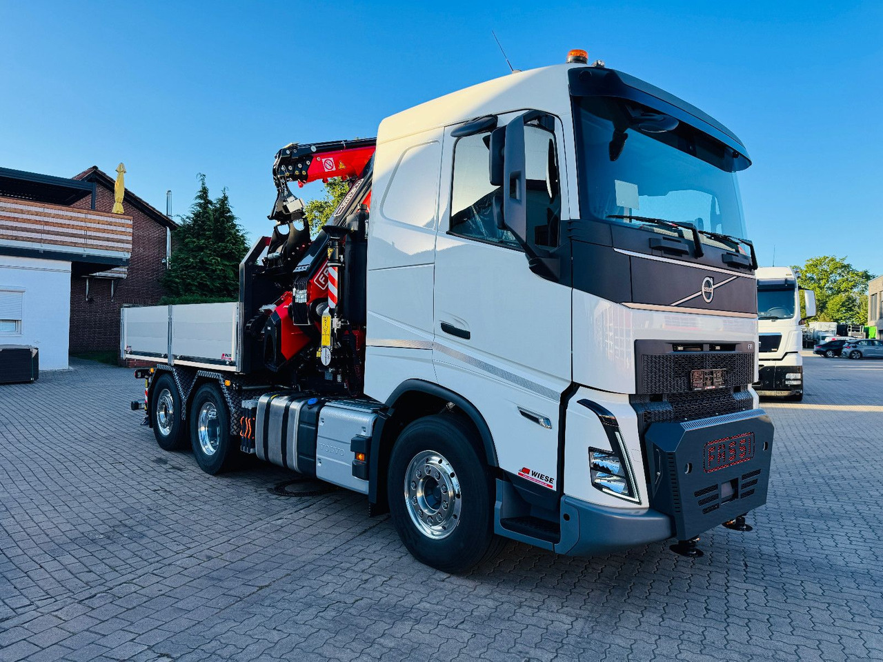 Volvo FH500 6x2 mit Fassi F545 2.27 JIB Winde sofort - Бортова вантажівка/ Платформа, Вантажівка з маніпулятором: фото 1 Volvo FH500 6x2 mit Fassi F545 2.27 JIB Winde sofort - Бортова вантажівка/ Платформа, Вантажівка з маніпулятором: фото 1