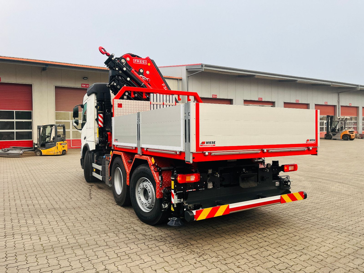 Volvo FMX 540 6x2 mit F545RA.2.28 - Бортова вантажівка/ Платформа, Вантажівка з маніпулятором: фото 5 Volvo FMX 540 6x2 mit F545RA.2.28 - Бортова вантажівка/ Платформа, Вантажівка з маніпулятором: фото 5